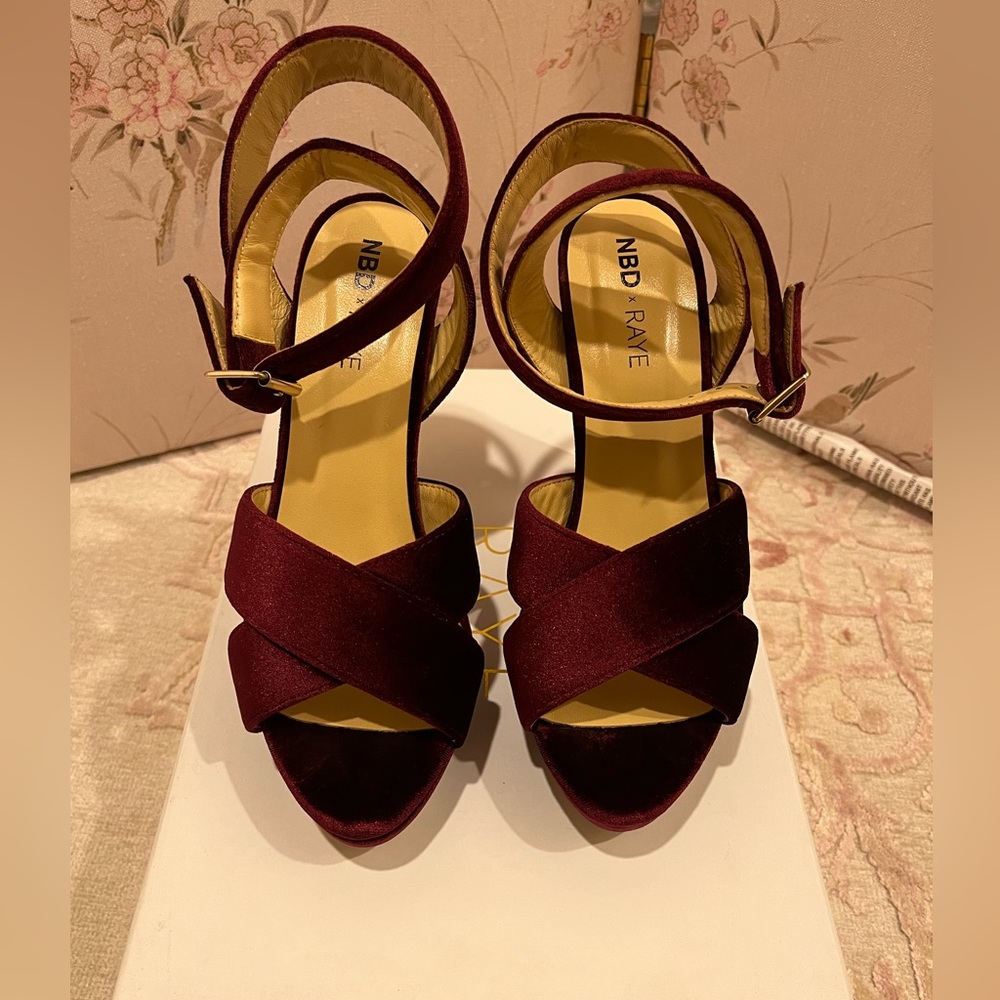 RAYE shoes